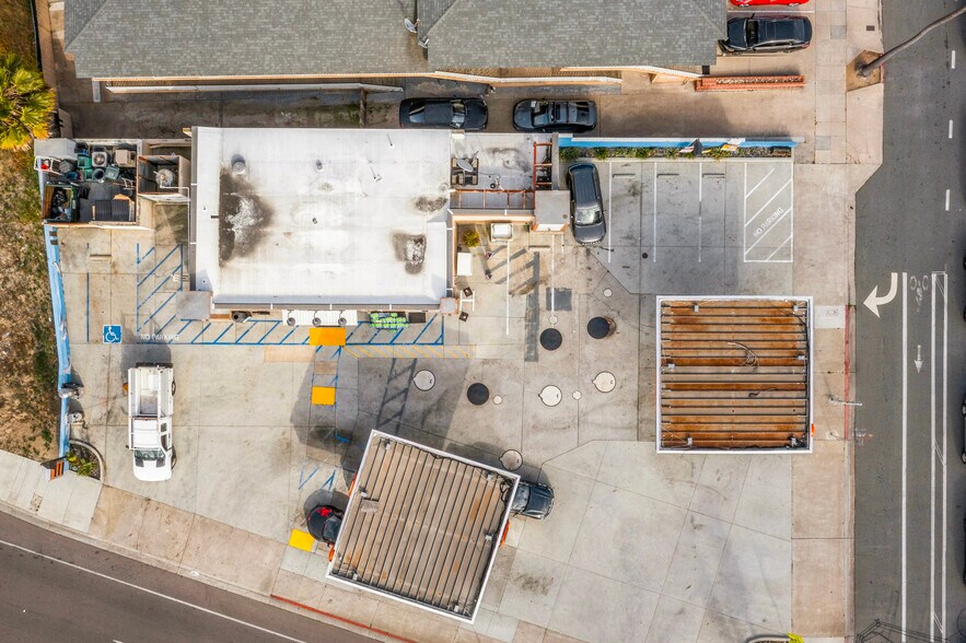 More Photos Of 2305 Sunset Cliffs Blvd, San Diego Freestanding For Sale