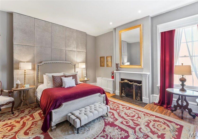 More Photos Of 876 W State St, Jacksonville Hospitality For Sale