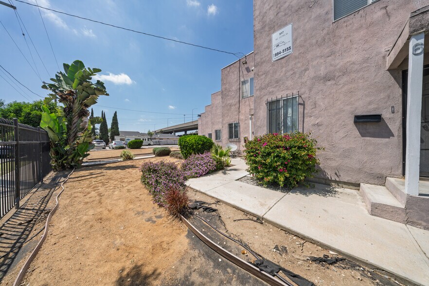 More Photos Of 517 W 117th St, Los Angeles Apartments For Sale