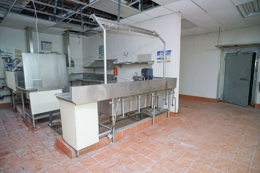 More Photos Of 2809 Sharer Rd, Tallahassee Restaurant For Lease
