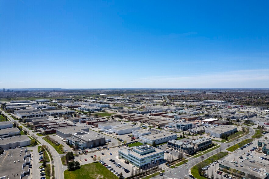 More Photos Of 2360 Bristol Cir, Oakville Office For Sale