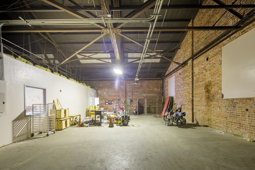 More Photos Of 945 N El Dorado St, Stockton Apartments For Lease