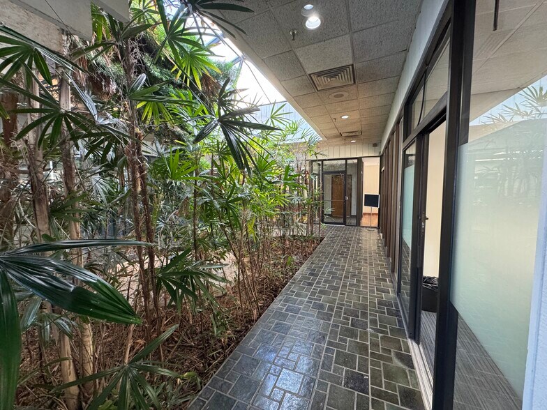 More Photos Of 2300 Michigan St, Hammond Warehouse For Lease