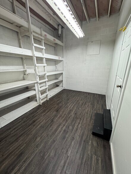 More Photos Of 6735 N Peoria Ave, Tulsa Convenience Store For Sale