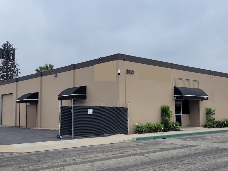 More Photos Of 954-960 W Brooks St, Ontario Warehouse For Lease