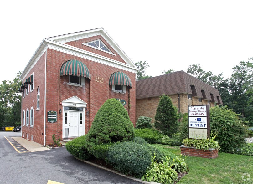 More Photos Of 24 Wyckoff Ave, Waldwick Medical For Lease