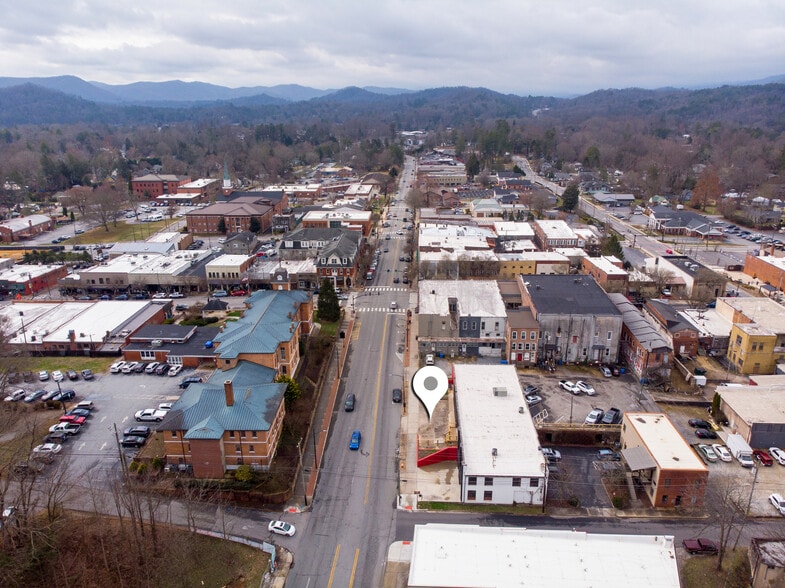 More Photos Of 37 N Broad St, Brevard Storefront Retail Office For Lease