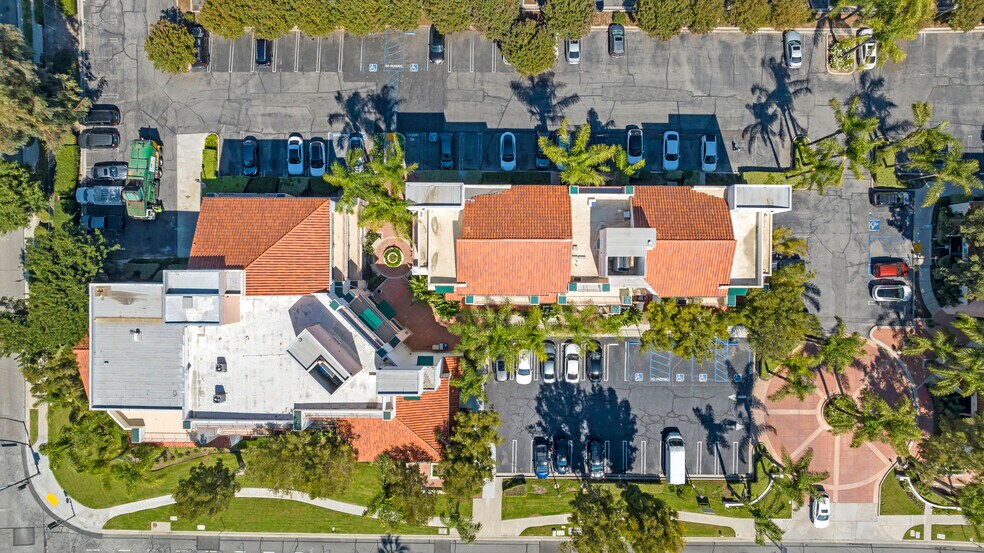 More Photos Of 3655 Alamo St, Simi Valley Medical For Lease