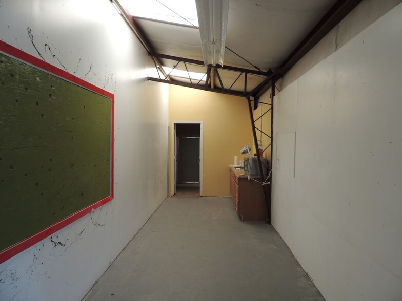 More Photos Of 21720 S State Highway 29, Middletown Storefront Retail Office For Sale