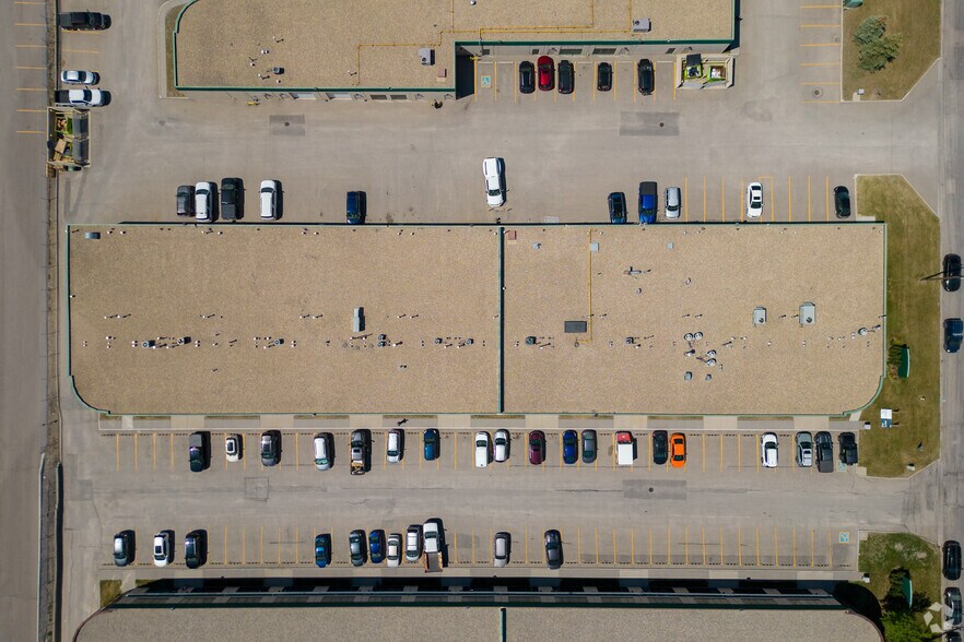 More Photos Of 3950 12th St NE, Calgary Unknown For Lease