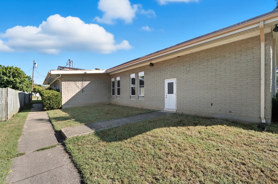 More Photos Of 50 Augspurger Ave, Hamilton Religious Facility For Sale