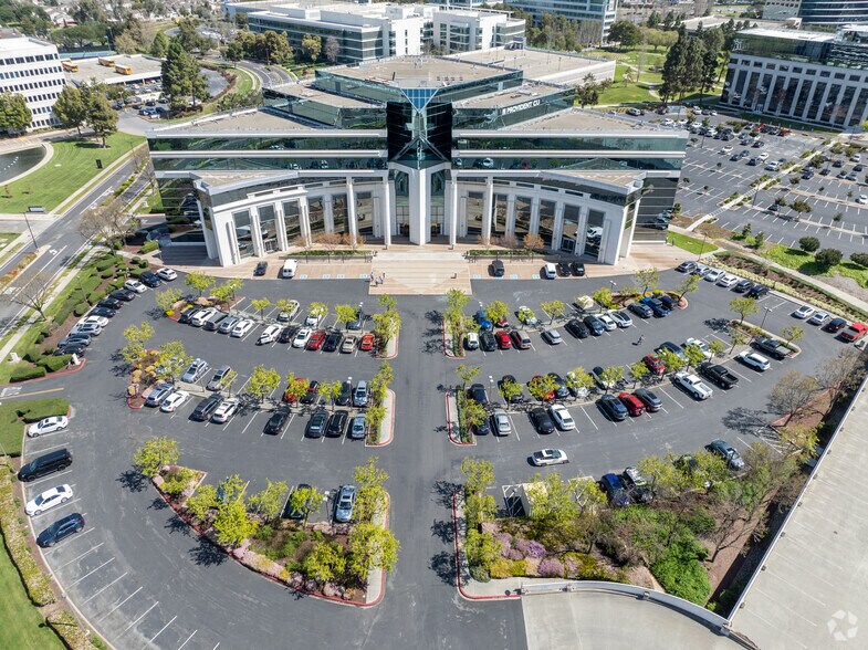 More Photos Of 303 Twin Dolphin Dr, Redwood City Office For Lease