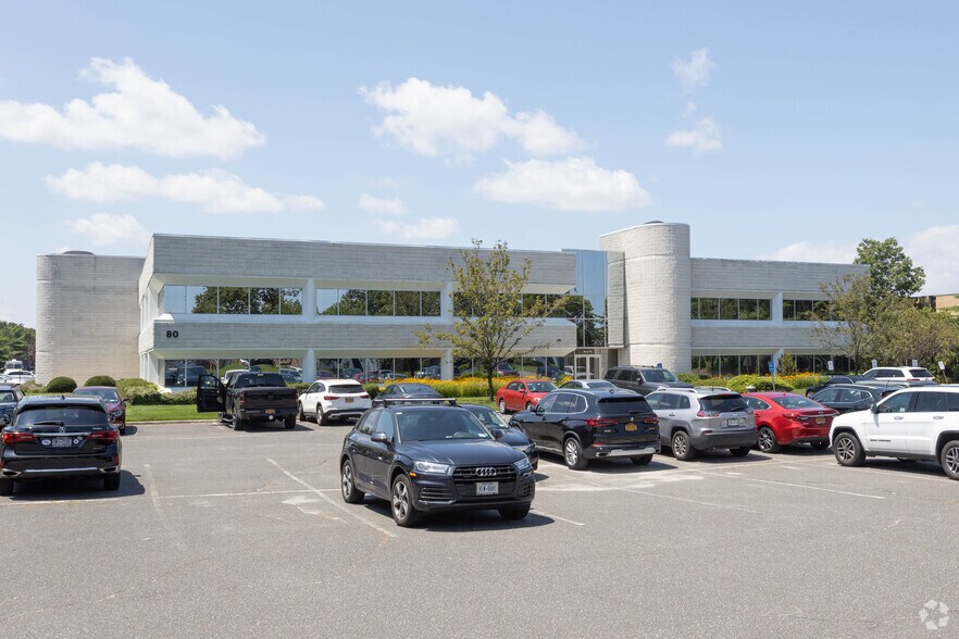 More Photos Of 80 Orville Dr, Bohemia Light Manufacturing For Lease