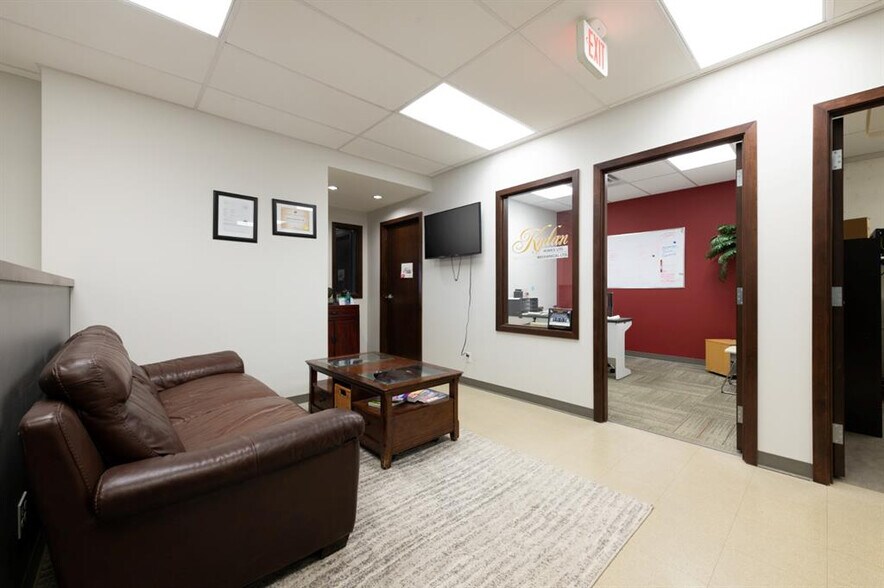 More Photos Of 380 Mackenzie Blvd, Fort McMurray Warehouse For Lease