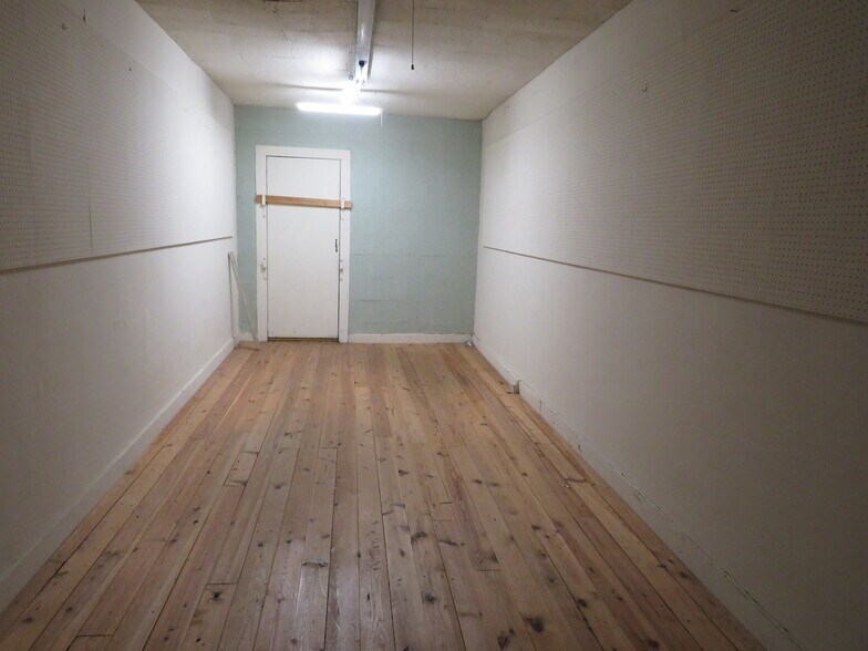 More Photos Of 110-112 W Washington st, Morris General Retail For Sale