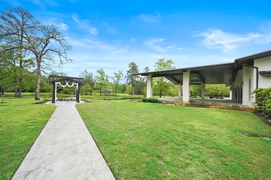 More Photos Of 25566 Bradbury Dr, Hockley Winery Vineyard For Sale