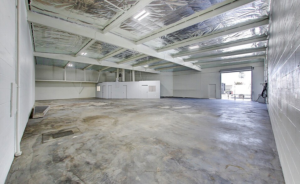 More Photos Of 15300 S Avalon Blvd, Gardena Freestanding For Lease