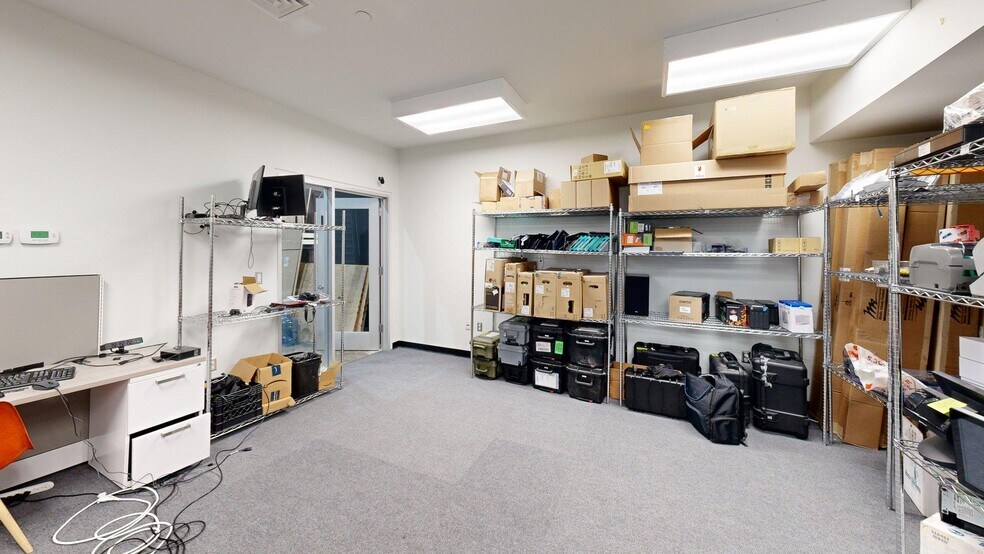 More Photos Of 550 Somerset Ter NE, Atlanta General Retail For Lease