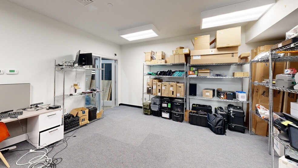 More Photos Of 550 Somerset Ter NE, Atlanta General Retail For Lease