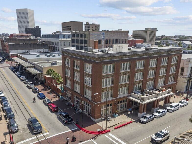 More Photos Of 202 25th St, Galveston Restaurant For Sale