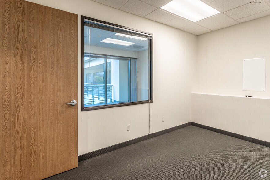 More Photos Of 2888 Loker Ave E, Carlsbad Office For Lease