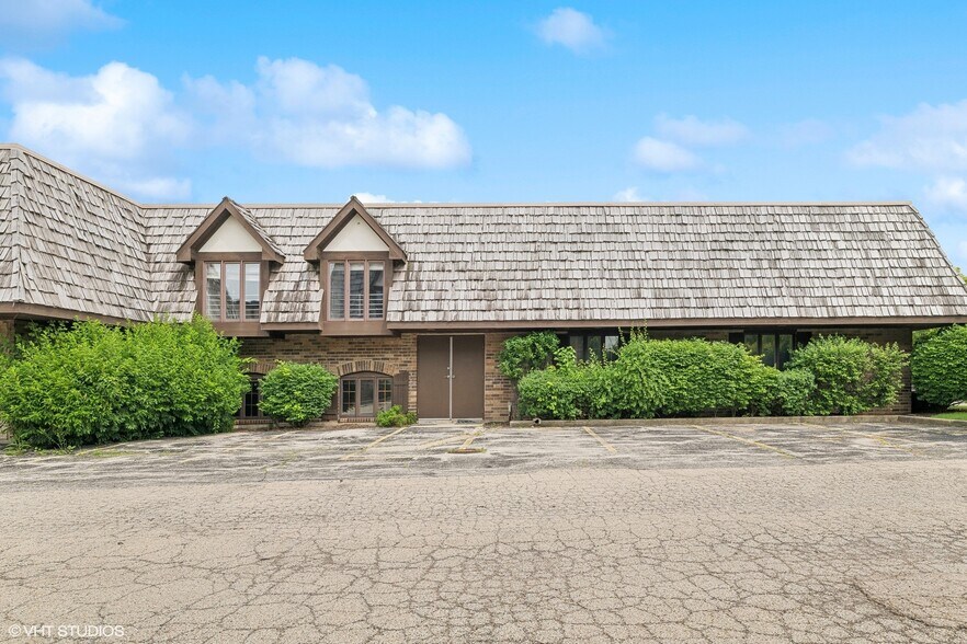 More Photos Of , Libertyville Unknown For Sale