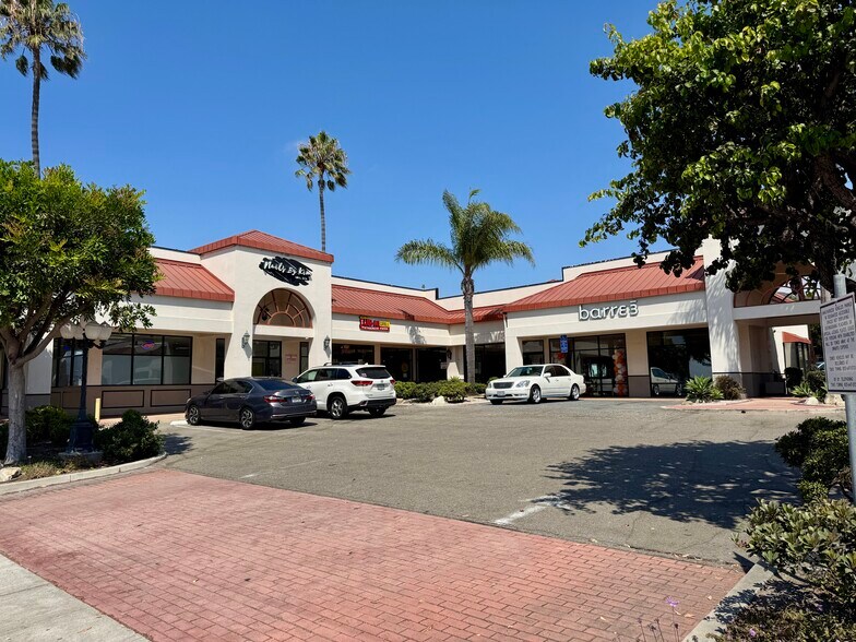 More Photos Of 2611 E Thompson Blvd, Ventura General Retail For Lease