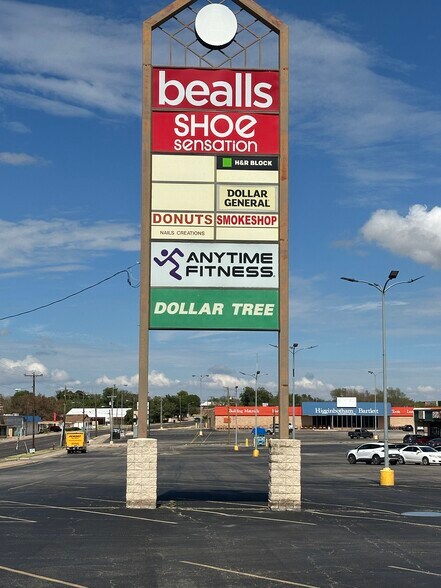 More Photos Of Broadway at Hailey St @ Broadway at Hailey St, Sweetwater Unknown For Lease