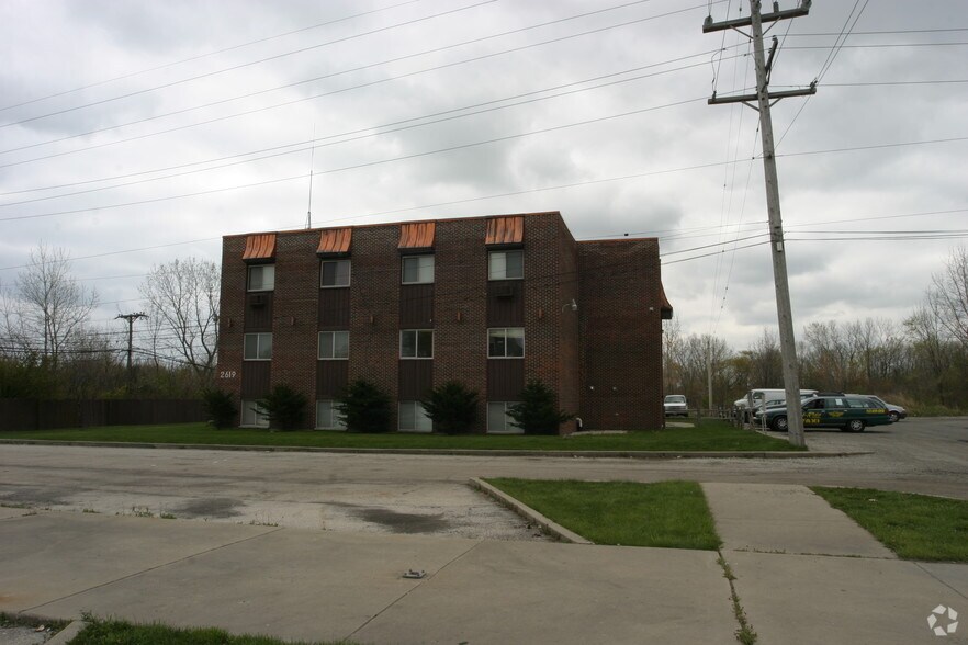More Photos Of 2619 Martin Luther King Jr Dr, North Chicago Office For Sale