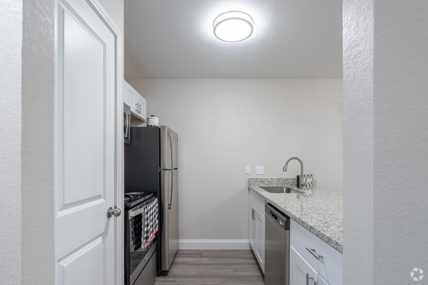 More Photos Of 1600 Avenue M, South Houston Apartments For Sale