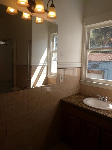 More Photos Of 3227-3231 Telegraph Ave, Oakland Apartments For Sale
