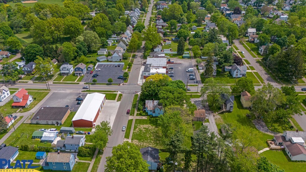 More Photos Of 777 N Ellsworth Ave, Salem Veterinarian Kennel For Sale