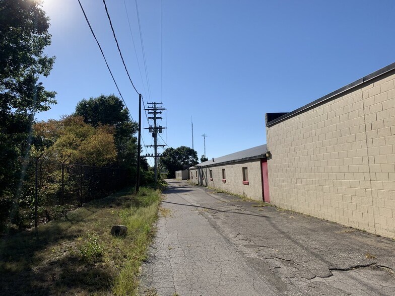 More Photos Of 1531 W Sherman Blvd, Muskegon Bowling Alley For Sale