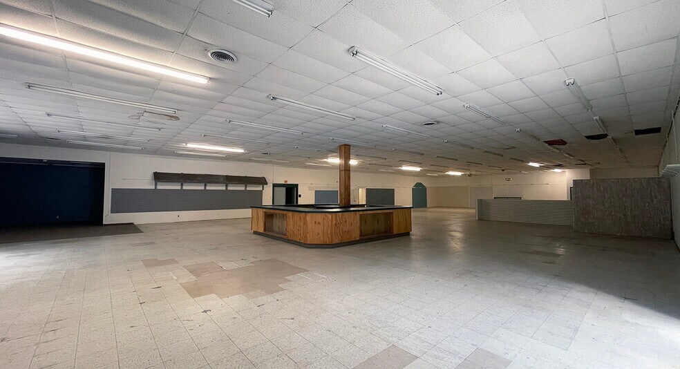 More Photos Of 3306 Charles M Lankford Jr Mem Hwy, Exmore General Retail For Lease