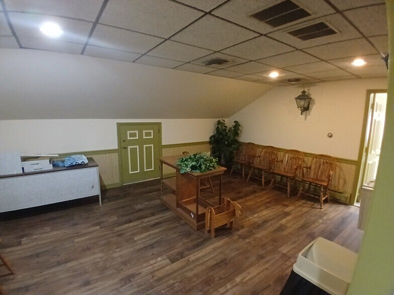 More Photos Of 340 Front St, Elmer Office For Lease