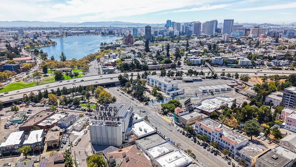 More Photos Of 3718 Grand Ave, Oakland Office For Sale