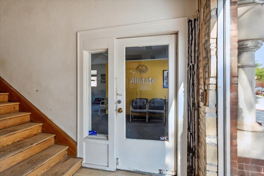 More Photos Of 225 E Superior St, Alma Office For Sale