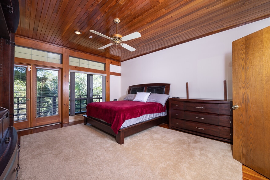 More Photos Of 1606 3rd Ave SE, Steinhatchee Lodge Meeting Hall For Sale