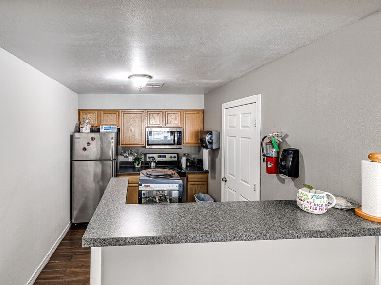 More Photos Of 2302 S 137th East Ave, Tulsa Apartments For Sale