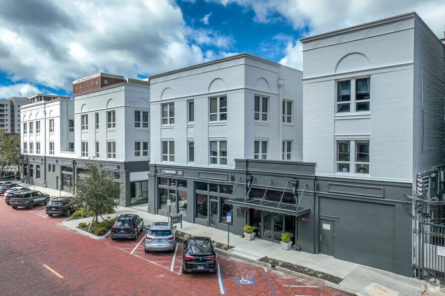 More Photos Of 442 W Kennedy Blvd, Tampa Office For Lease