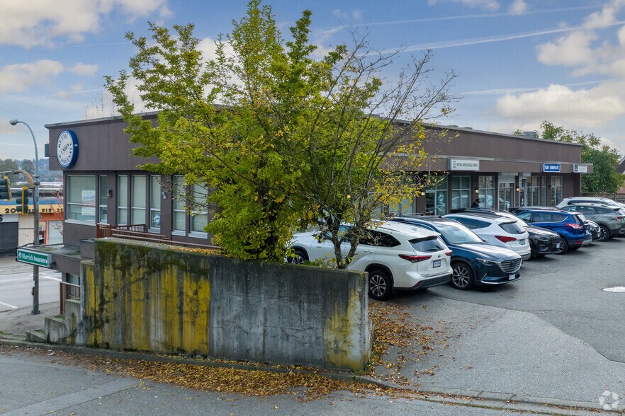 More Photos Of 129 Columbia St E, New Westminster Office For Sale