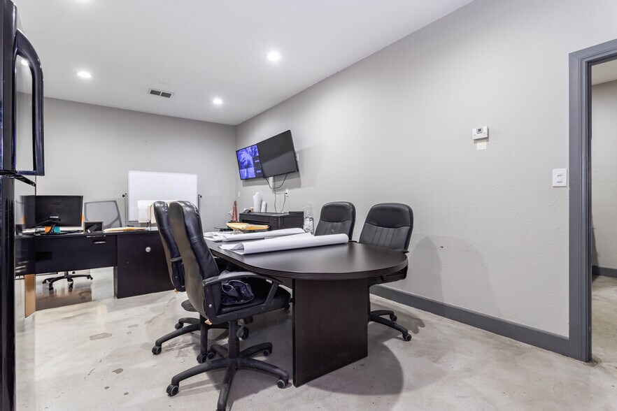 More Photos Of 669 Arroyo St, San Fernando Manufacturing For Sale