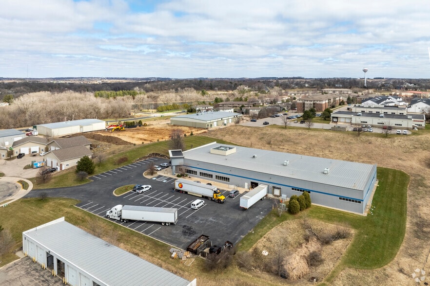 More Photos Of 275 Investment Ct, Verona Distribution For Sale