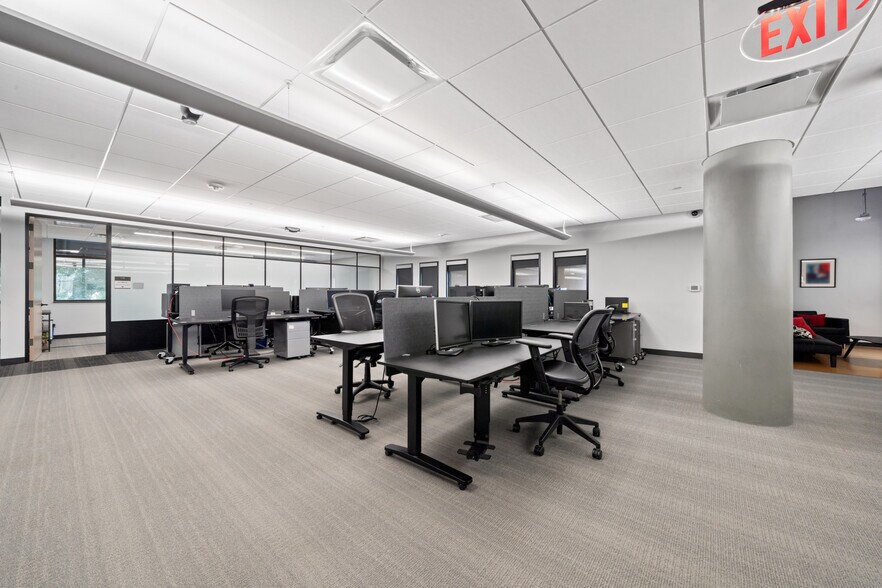 More Photos Of 7620 Guadalupe St, Austin Office For Lease