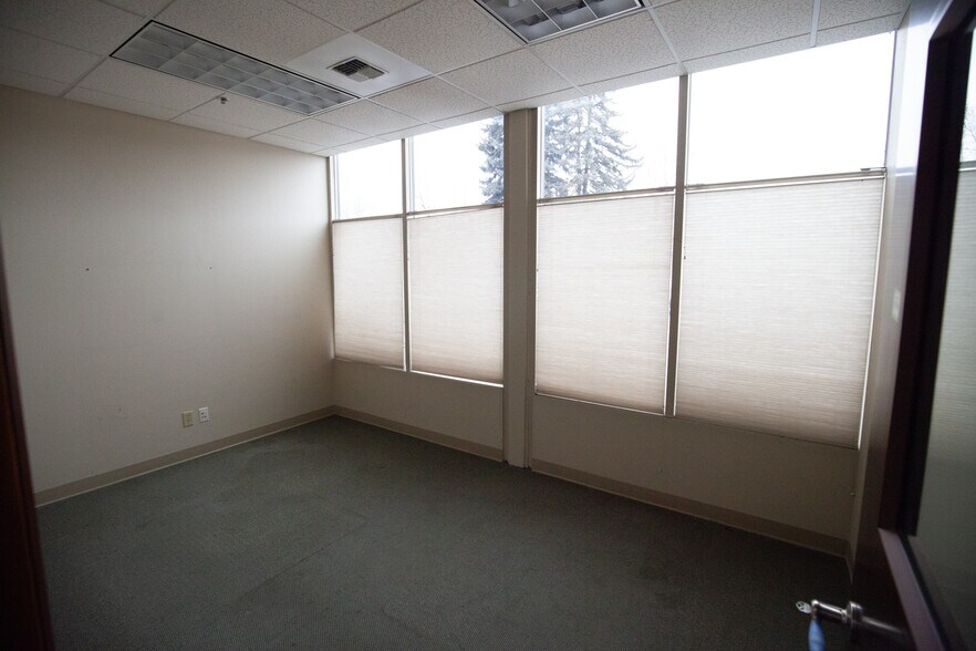 More Photos Of 1001 S 3rd St W, Missoula Manufacturing For Sale