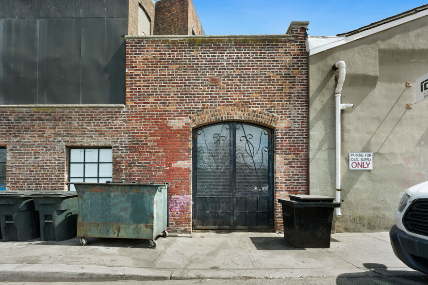 More Photos Of 451 Communipaw Ave, Jersey City Warehouse For Sale