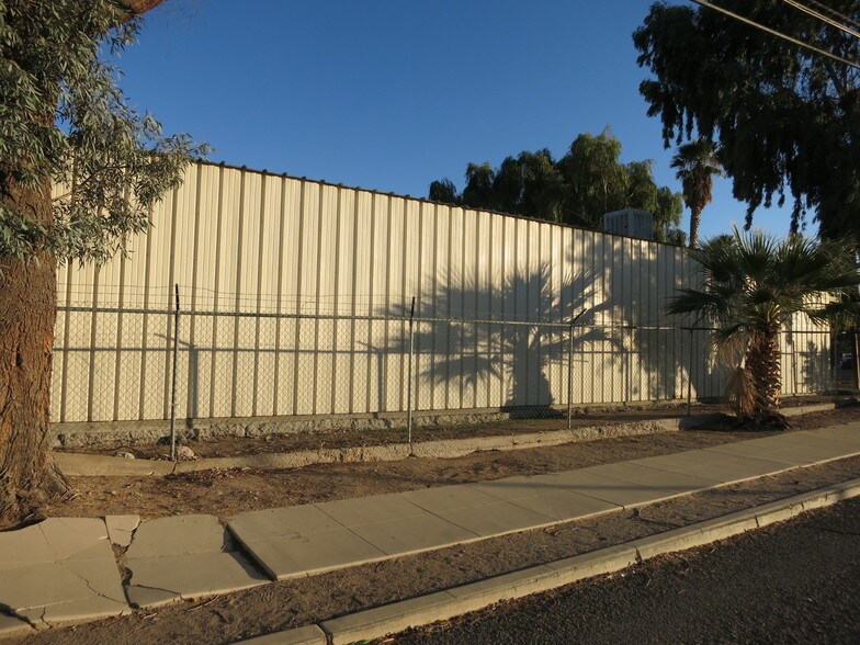 More Photos Of 1150 W Broadway St, Needles Warehouse For Sale