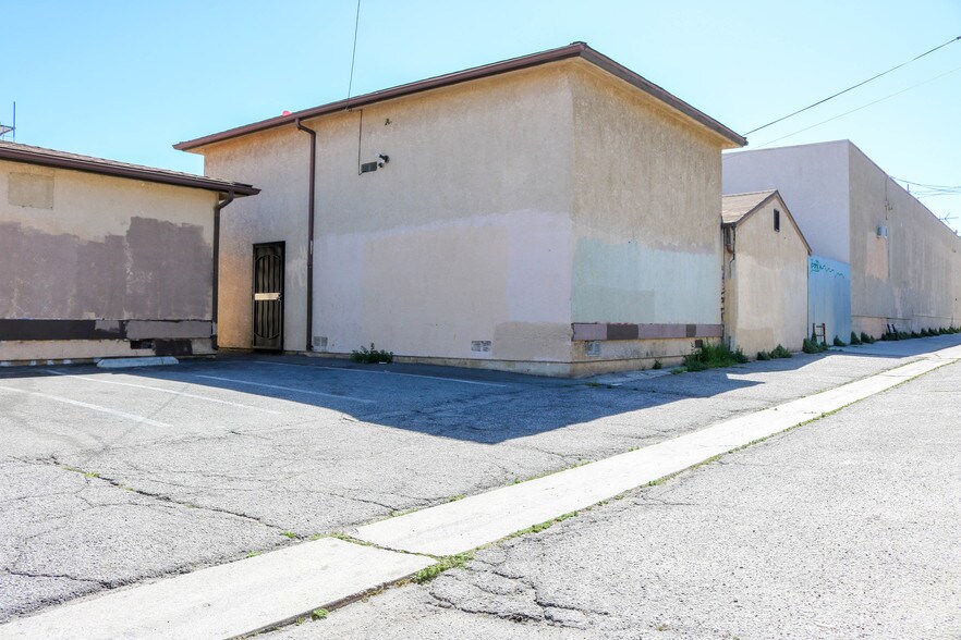 More Photos Of 1725-1733 Pacific Coast Hwy, Lomita Storefront For Lease
