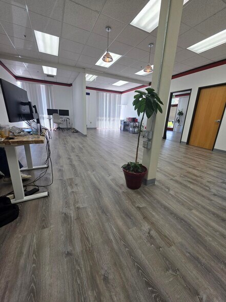 More Photos Of 4470 Yankee Hill Rd, Rocklin Flex For Lease