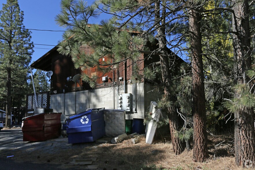 More Photos Of 201-209 W Big Bear Blvd, Big Bear City Storefront Retail Residential For Lease